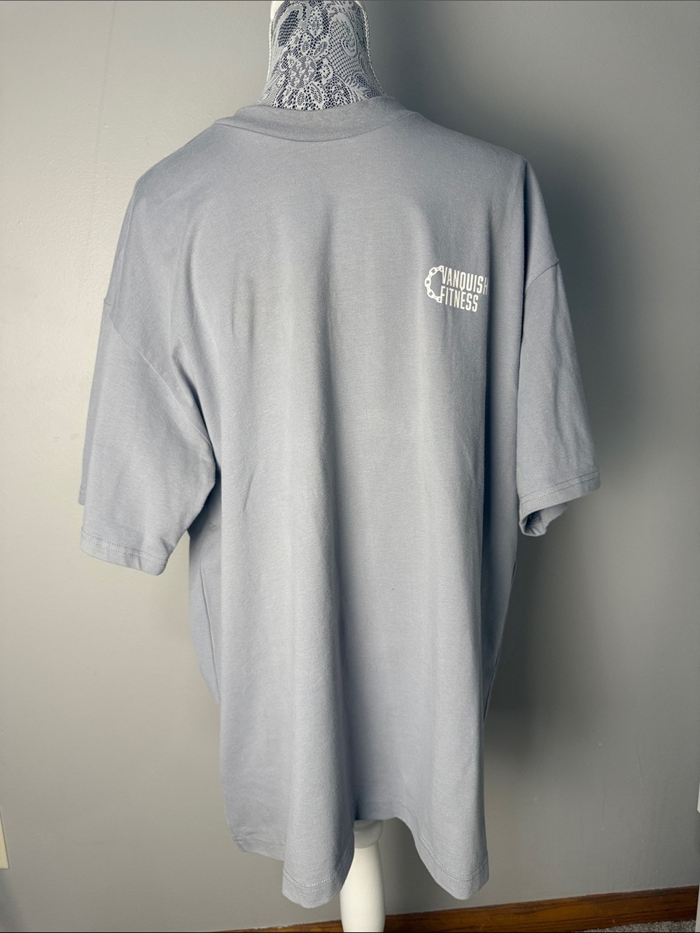 Vanquish Men's Short-Sleeve Tee — Light Gray